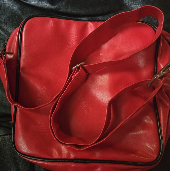 Hot Topic vintage Vinyl red & black skull bowler bag - Picture 7 of 9